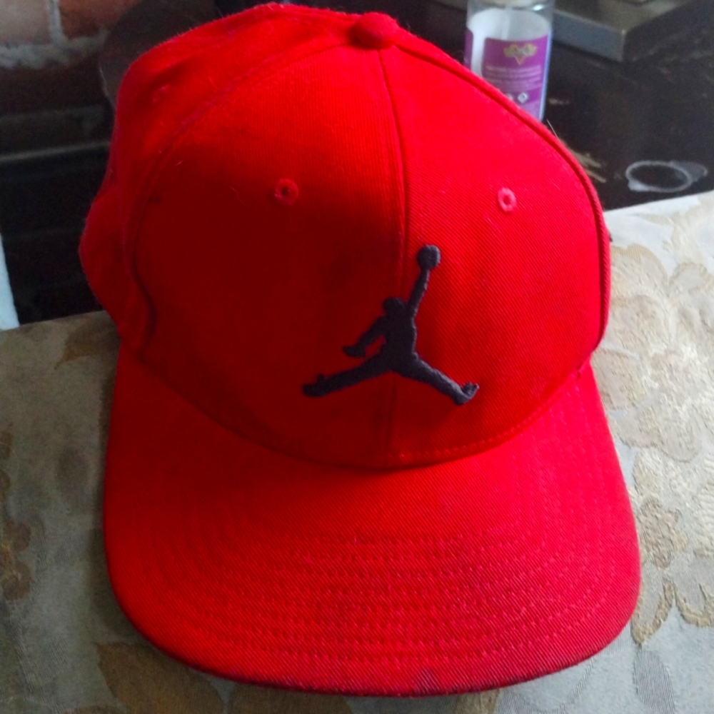 Red and black sports hat Micheal Jordan